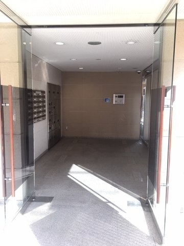 ヒルコート千駄木のエントランス