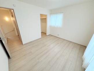 【洋室】 | 狭山市東三ツ木　新築分譲　西武新宿線『新狭山駅』徒歩9分　【新狭山小学区】