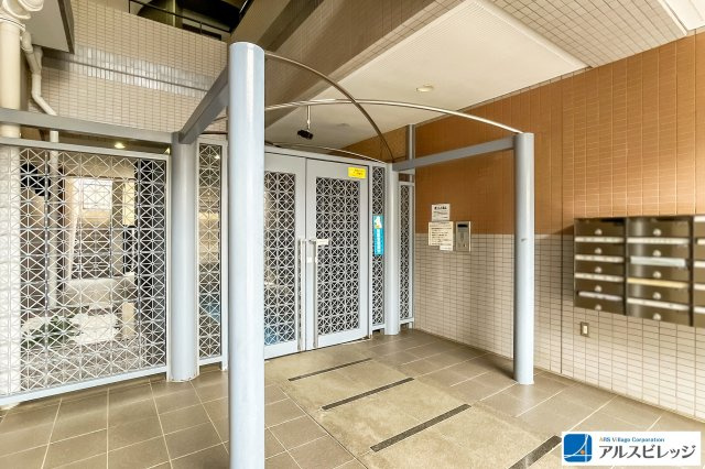 グランシェ志木のエントランス