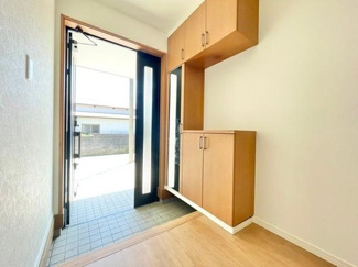 【玄関】 | 伊勢原市串橋 中古戸建て | シューズボックス