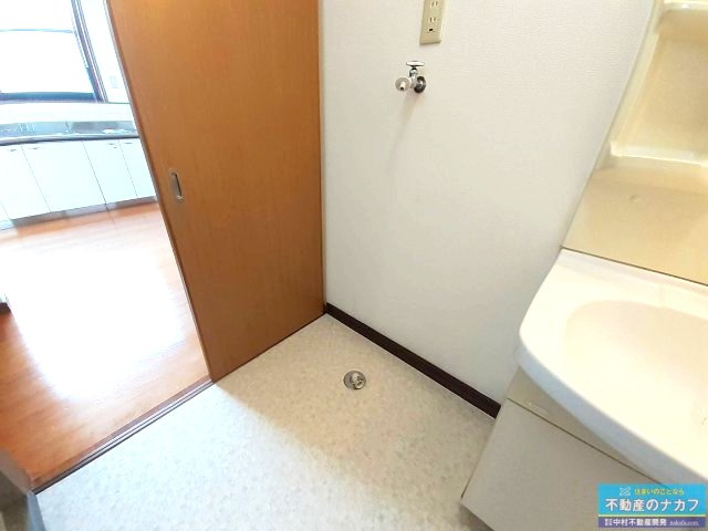 村上第一アパートの洗面所