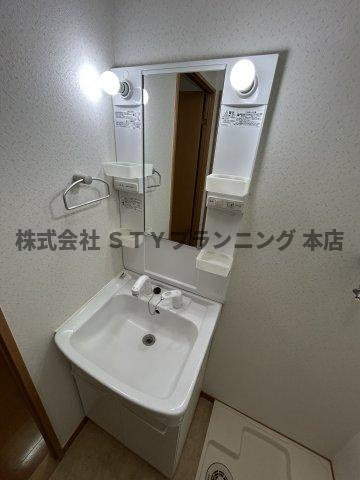 仲介手数料０円！ホワイトキューブの洗面所