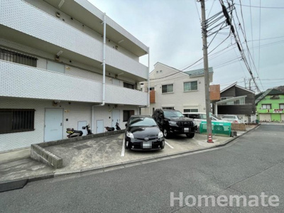 【駐車場】 | メゾンワタナベ