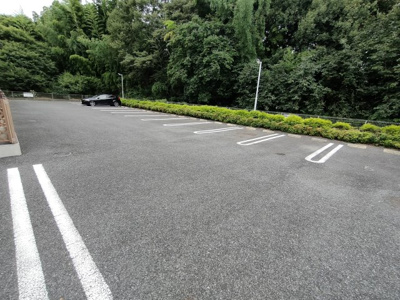 【駐車場】 | ヒルサイドⅠ | 駐車場完備です