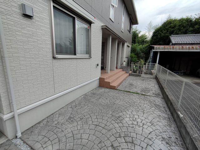 ヒルサイドⅠのエントランス|清潔なエントランスです