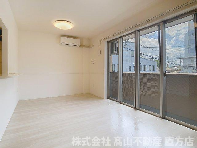 グランディール　中間の居間・リビング