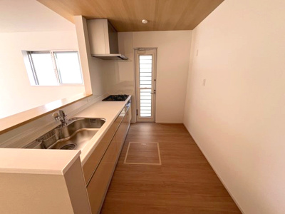 【居間・リビング】 | 【20万円ｷｬｯｼｭﾊﾞｯｸ対象物件】ファーストタウン生駒郡第11三郷町三室 全1棟 1号棟 | 施工例写真