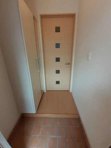 ドルチェヴィータ弐号館の玄関