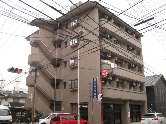 第3松岡ビルの外観