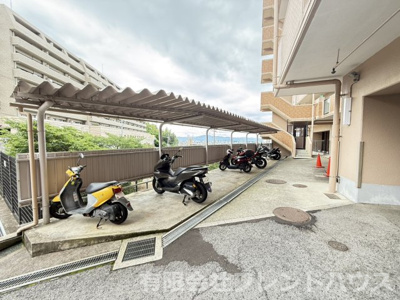 【その他】 | コンツェルトパーク古江 | バイク置き場