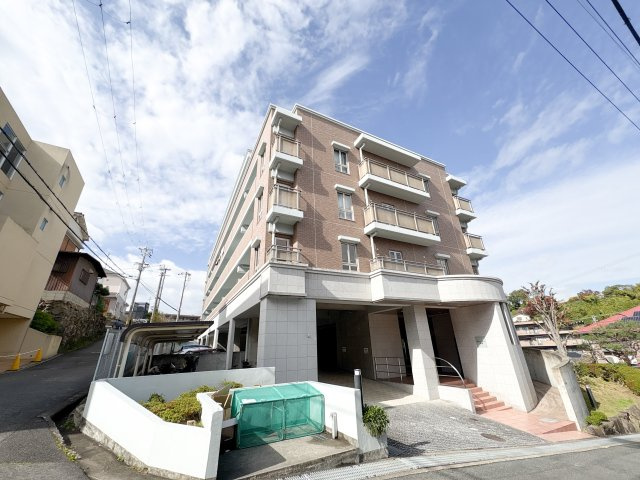 シティーコート富雄の外観