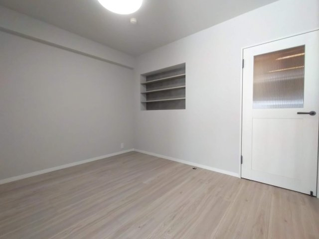 弘明寺ニューフラワーマンションの洋室