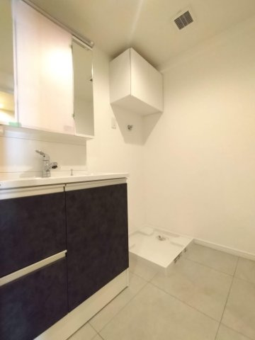 弘明寺ニューフラワーマンションの独立洗面台