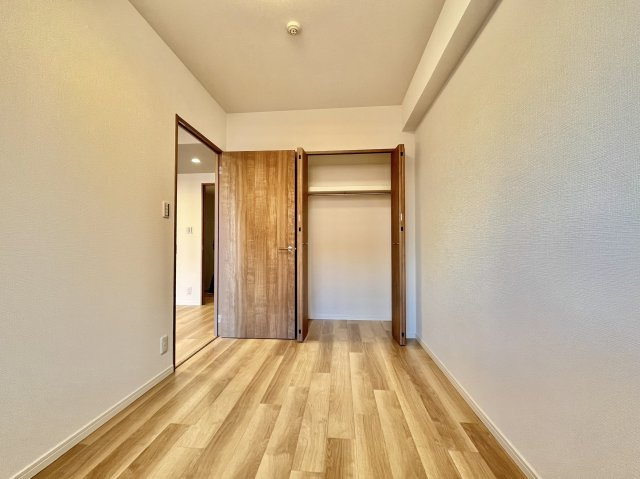 【洋室】 | グランスイート本厚木