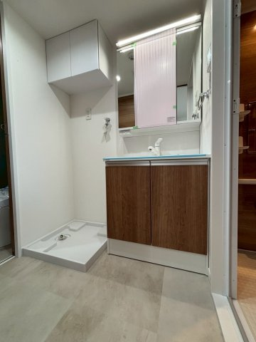 ニューミタカマンションの独立洗面台