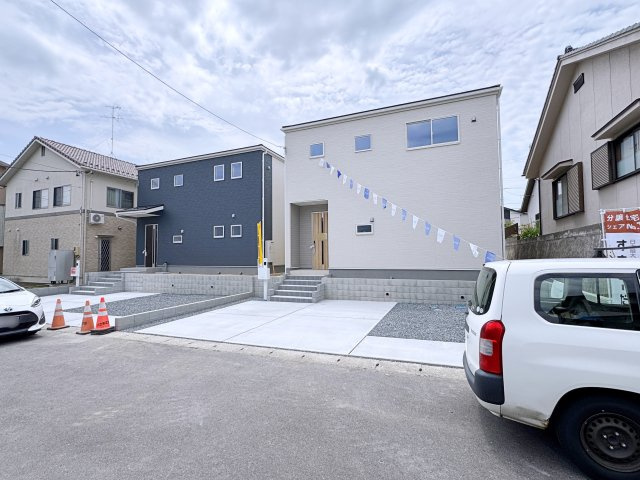 新築戸建・建売　安積町笹川北向　Livele Gaeden　全2棟の外観