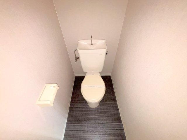 広島市安芸区中野４丁目のアパートのトイレ