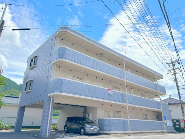 広島市安芸区中野４丁目のアパートの外観