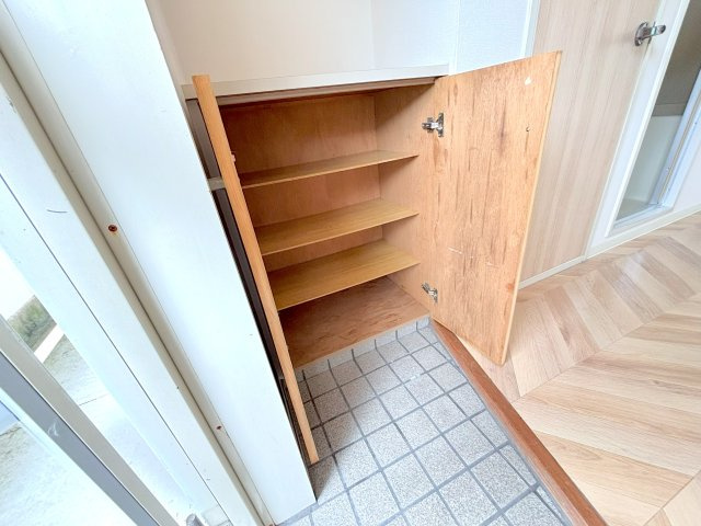 広島市安芸区中野４丁目のアパートの収納