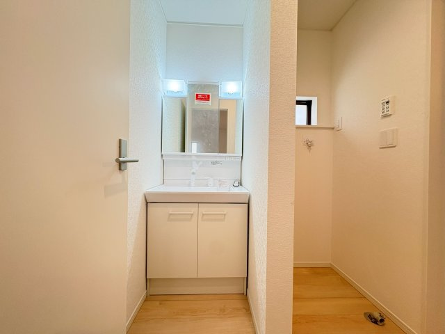 CG宜野湾市大山第3-2号棟　＼☆ご成約時キャッシュバック☆／の独立洗面台|サンプル写真となります。