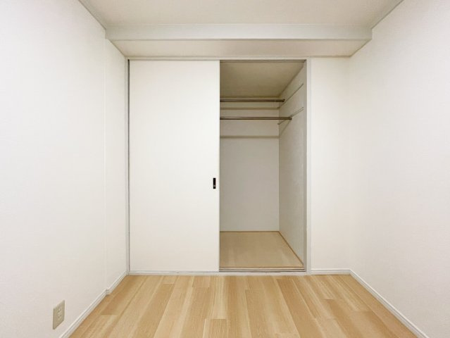 夙川第3コーポラスの収納|洋室の収納