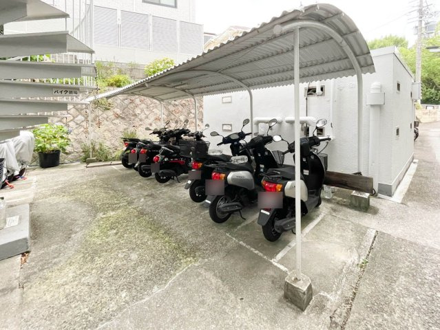 夙川第3コーポラスの駐輪場|バイク置き場
