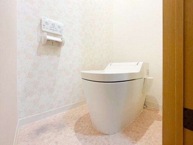 夙川第3コーポラスのトイレ|清潔感のあるトイレです