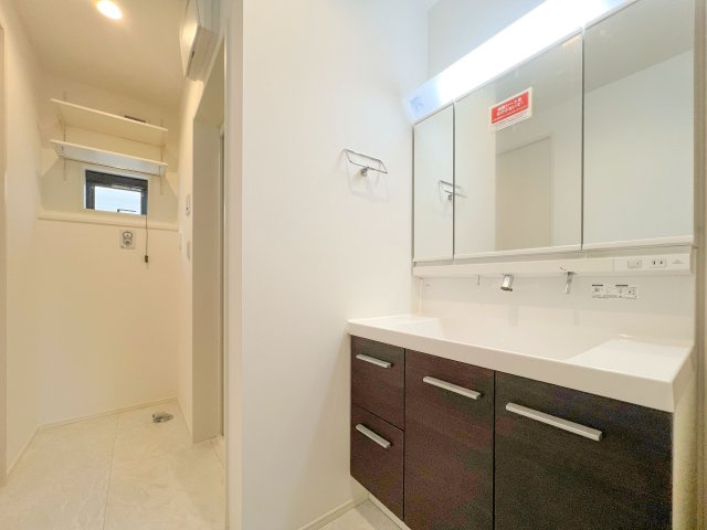 【最終１棟】未入居［ミラクラス轟町I・II］の独立洗面台|【Ⅰ-B号棟】水栓周りに水がたまりにくく拭き掃除の手間がほとんどない「キレイアップ水栓」を採用