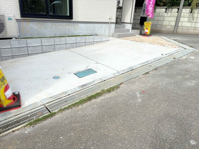 流山市平方　新築戸建て　A号棟の駐車場|1台駐車できるカースペース！






