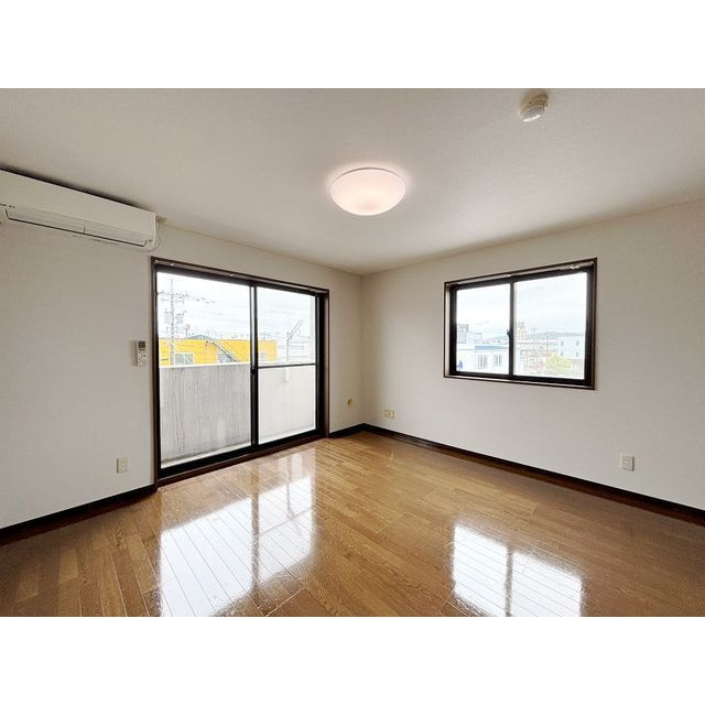 ルシェリア高木の居間・リビング