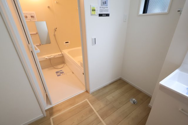 《仲介手数料無料》練馬区三原台２丁目17-22(全1戸)新築一戸建てずっとプラスのランドリースペース|撮影日 2025年11月29日 12:50 晴れ