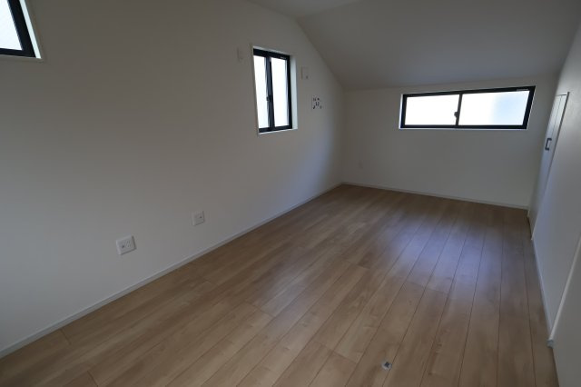 《仲介手数料無料》練馬区三原台２丁目17-22(全1戸)新築一戸建てずっとプラスの洋室|撮影日 2025年11月29日 12:50 晴れ