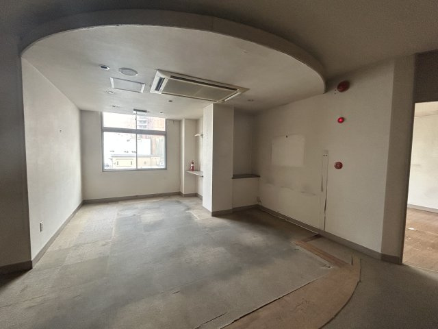 東町ビル　2階