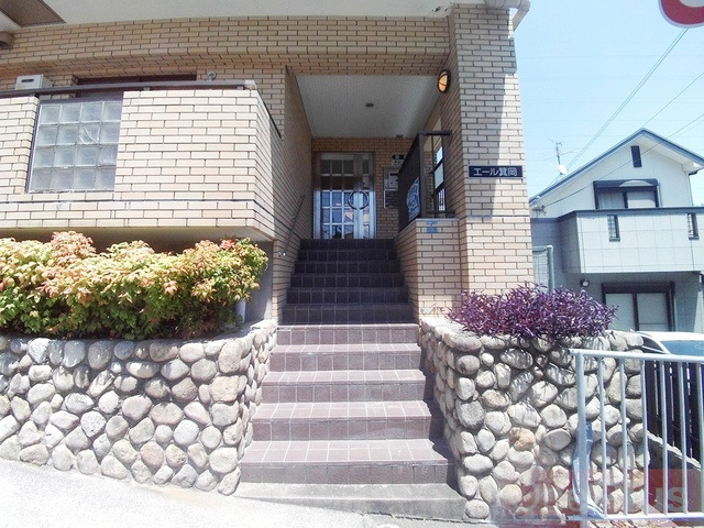 エール箕岡のエントランス