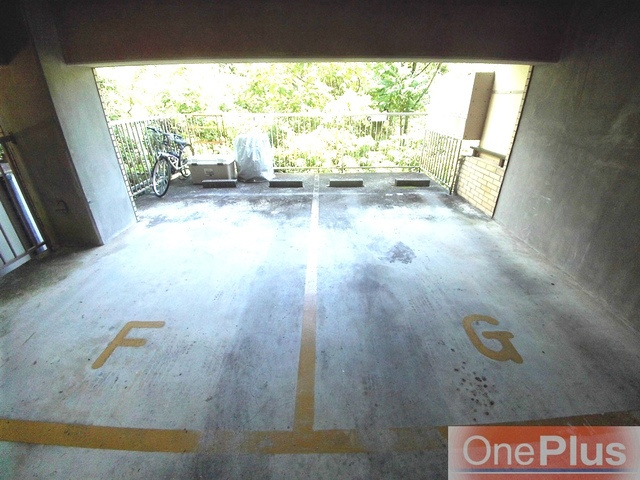 エール箕岡の駐車場