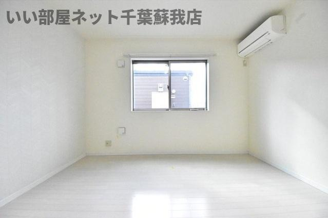 フォレストツインハウスⅡA棟の居間・リビング|使いやすい居間です