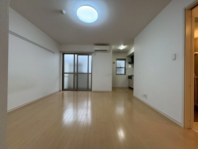 エミネンス蛍池の居間・リビング