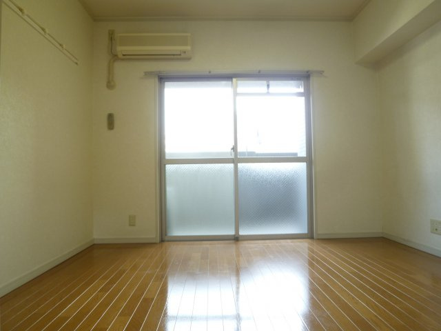 サンキャドマスMinaimi.堀江の居間・リビング