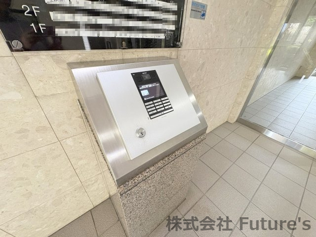 ライオンズプラザ三郷の防犯設備|安心のオートロック付きです