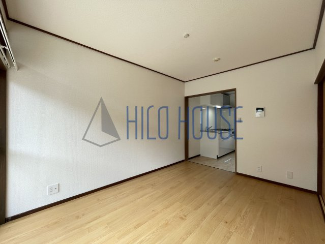 グリーンテラス橋本の居間・リビング