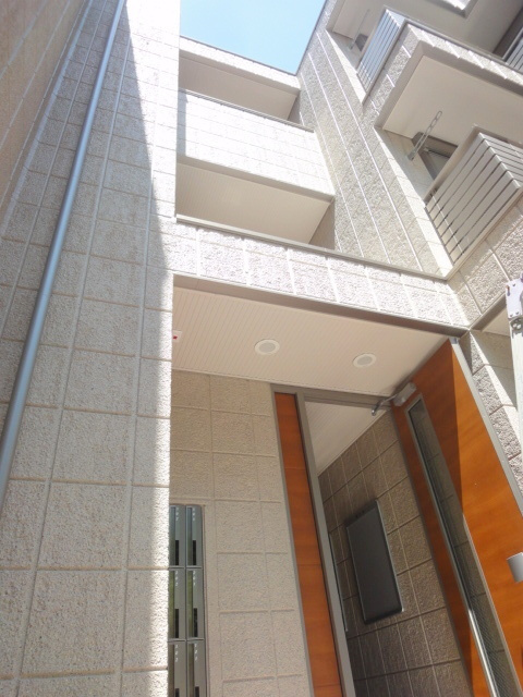 サンメゾン宮前のエントランス|★オートロック対応★