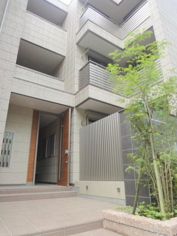 サンメゾン宮前のエントランス|★安心のモニター付きオートロック★