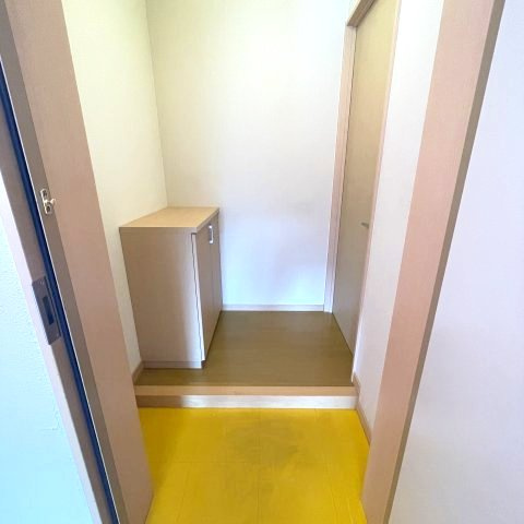 ヴィラージュリバーの玄関