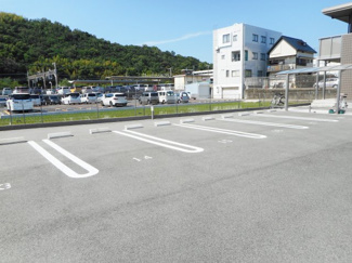 【駐車場】