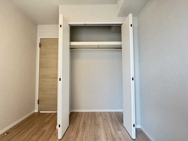 ヴィルヌーブ一之江の収納|洋室クローゼット