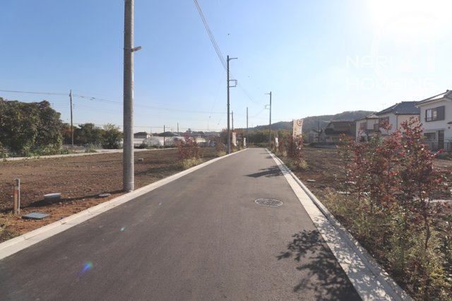 【前面道路含む現地写真】 | あきる野市伊奈　売地　全16区画　13号区 | あきる野市立増戸中学校区域！