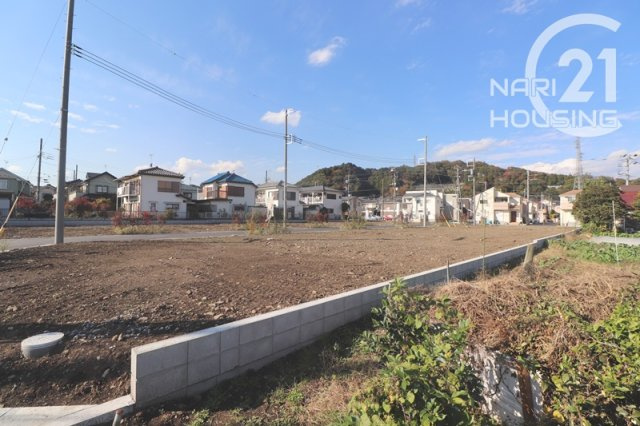 【前面道路含む現地写真】 | あきる野市伊奈　売地　全16区画　13号区 | 前面道路含む現地写真です