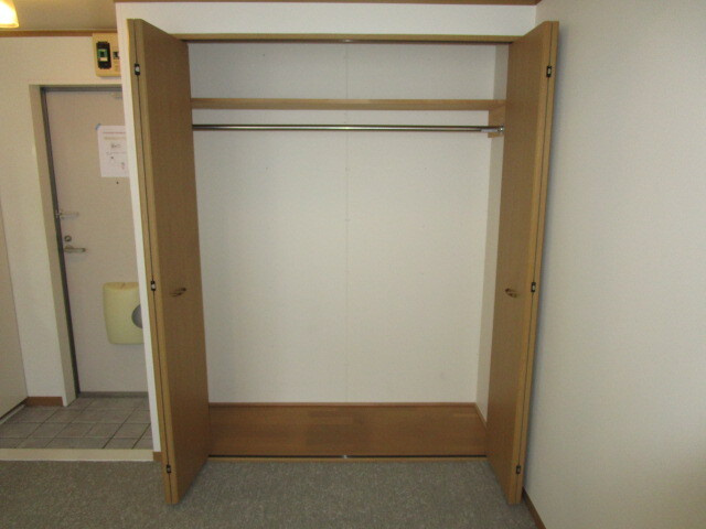 メゾンコーワの収納|クローゼット