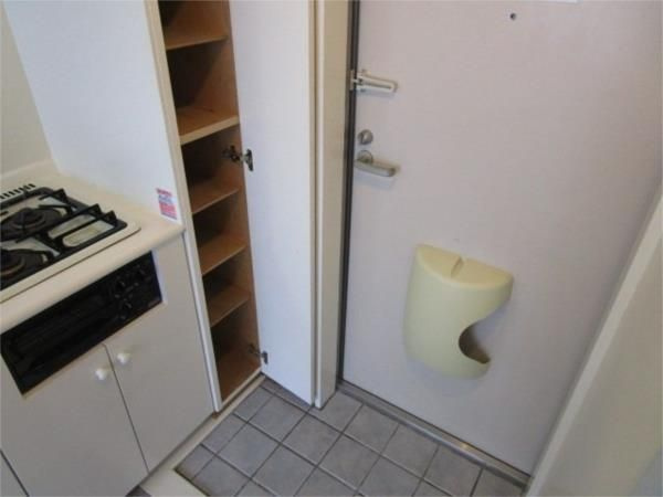 メゾンコーワの玄関|シューズボックス付き