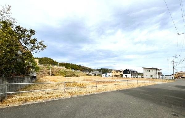 丹生　土地の前面道路含む現地写真